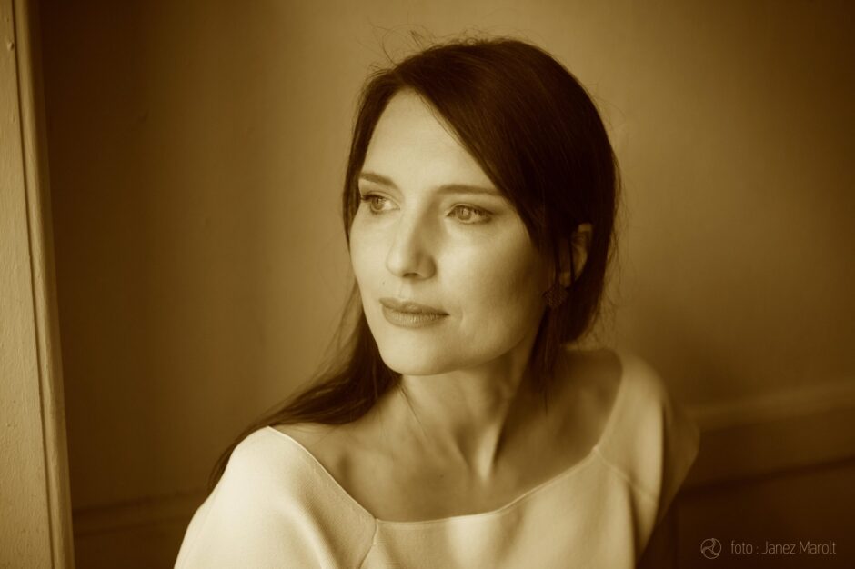 DSC2622 Urska Perenic Foto Marolt P Sepia 1 Scaled 1