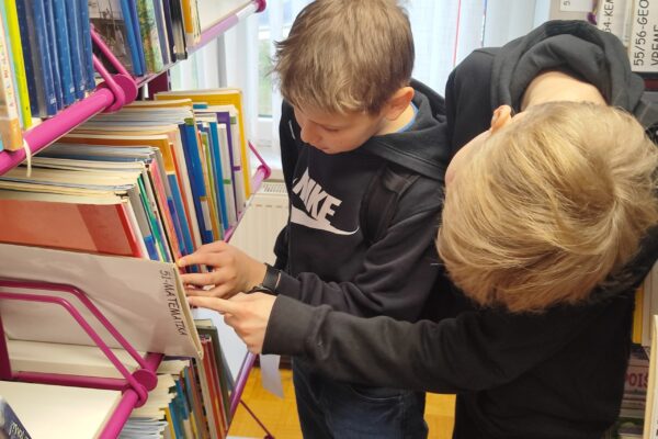 Knjižnico Ivančna Gorica je obiskalo 200 sedmošolcev