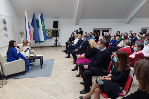 Ob zaključku Jurčičevega leta so se zbrali vsi njegovi ustvarjalci