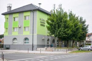 Fotografija knjižnice v Ivančni Gorici.